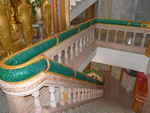 Puket Explorer  Wat Chalong Tempel Treppenaufgang in Schlangenform im inneren des Tempels (TH).